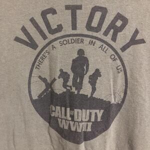 Call Of Duty WWII Vintage STYLE T-SHIRT Large  shirt gamer shirt Soldier in all
